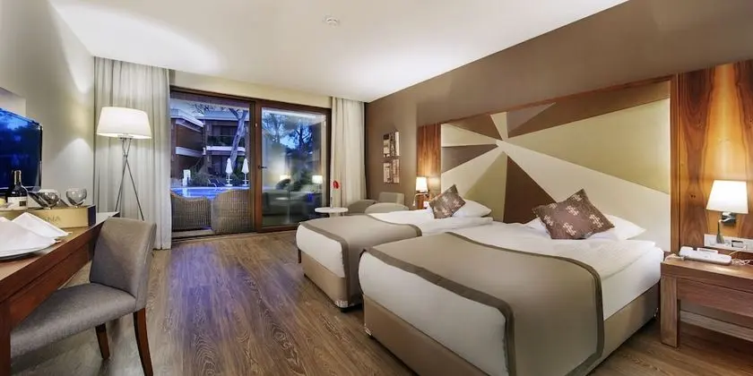 Lagoon Family Suite