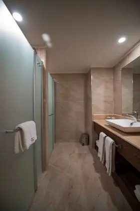 Lagoon Family Suite