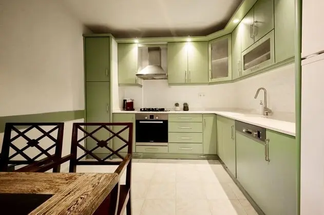 Daire-İki Yatak Odalı, Deniz ve Bahçe Manzaralı, Aileye Özel