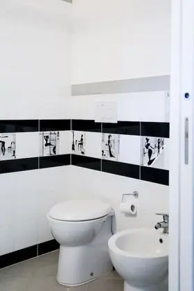 Apart Daire, 1 Büyük (Queen) Boy Yatak, Mutfak, Bahçe Manzaralı