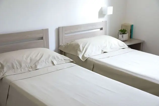 Apart Daire, 2 Yatak Odası, Mutfak, Bahçe Manzaralı