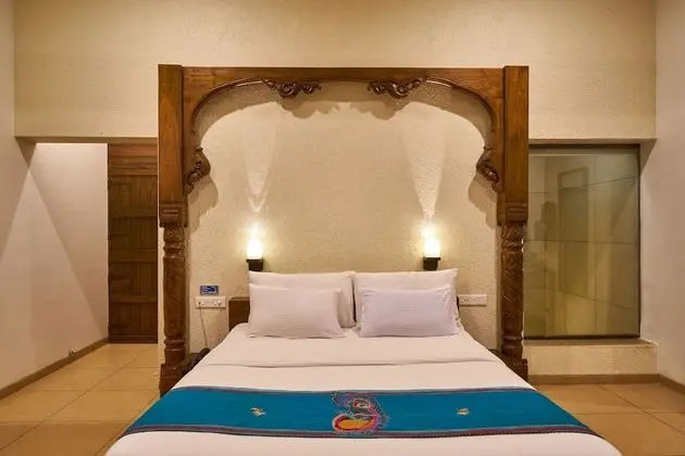 Suite room with open bath tub (jai Jui)