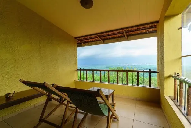 Suite room with open bath tub (jai Jui)