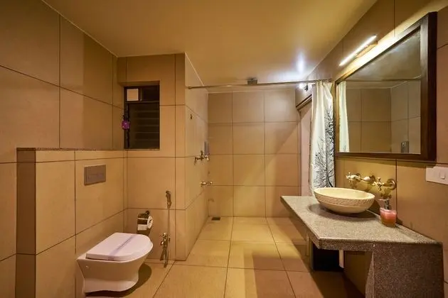 Suite room with open bath tub (jai Jui)