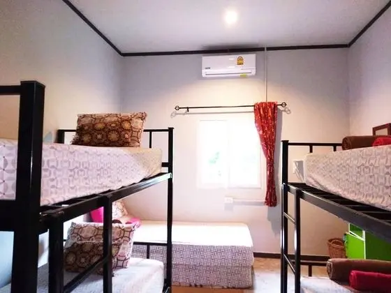 4 Bed Mixed Dormitory with Fan&Air (Shared Bathroom)