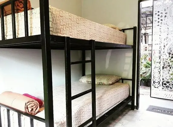 4 Bed Mixed Dormitory with Fan&Air (Shared Bathroom)