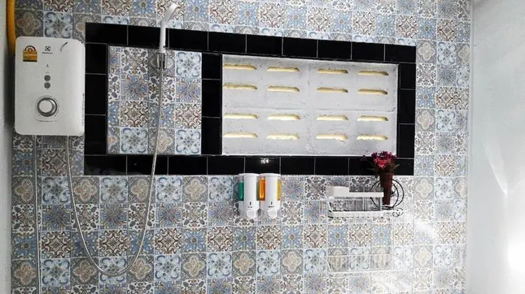 Standard Air Condition Room (Shared Bathroom)