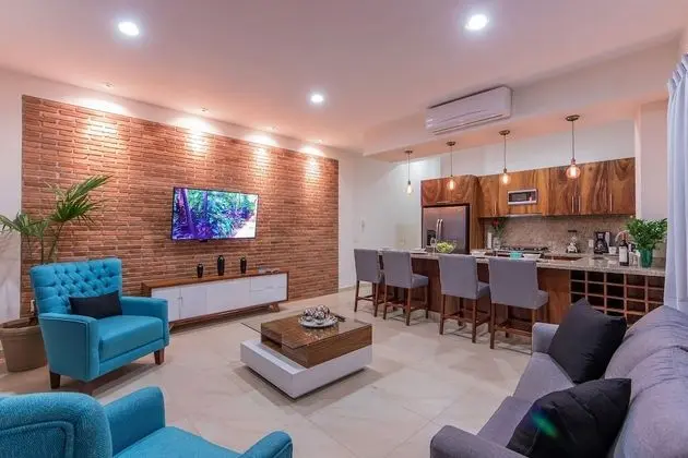Condo 2BR