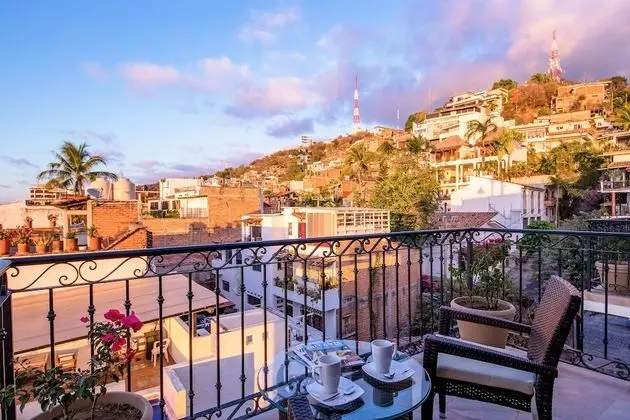 Condo 2BR