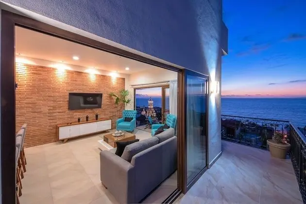Condo 2BR