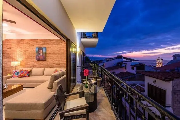 Condo 2BR