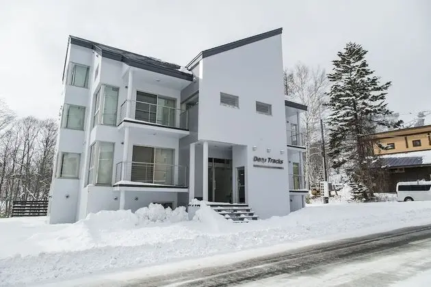 Tek Büyük veya İki Ayrı Yataklı Oda (Deep Tracks Condo 2 Bedroom)