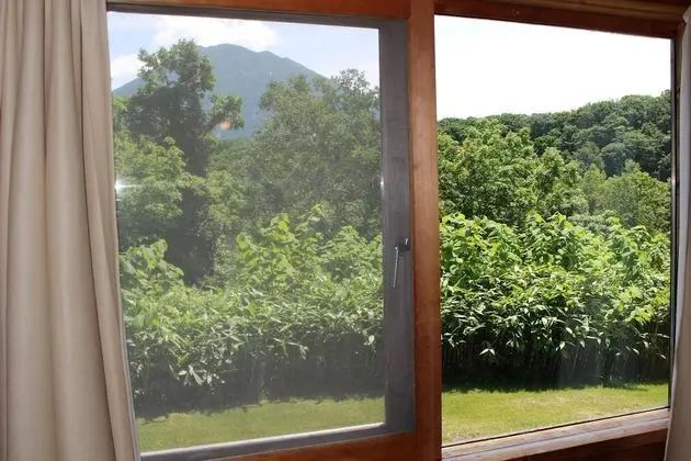 Kır Evi, Dağ Manzaralı