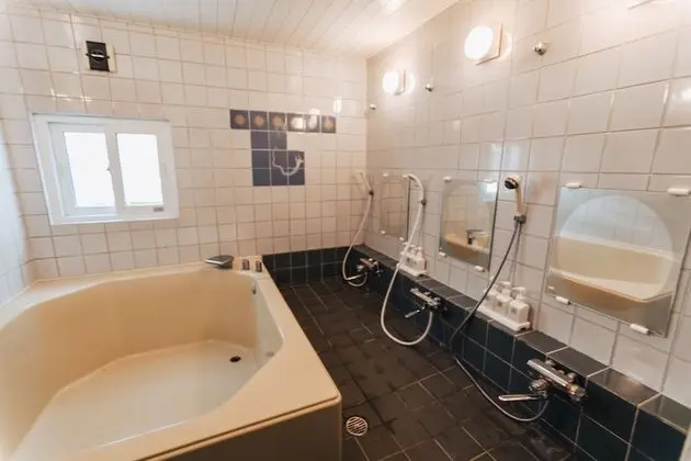 Traditional Oda, Ortak Banyo (Japanese Style, for 4 Guests)