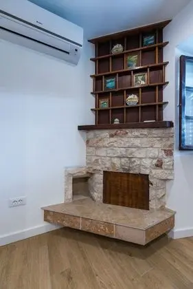 Villa (Six Bedroom Villa with Terrace and Sw)