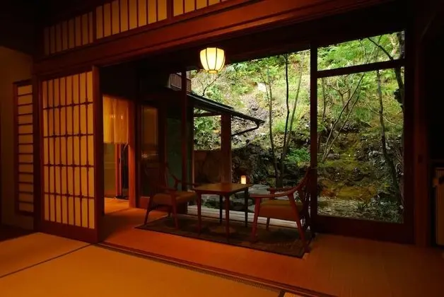 Traditional Oda (Hatsune, with Outside Bathtub)