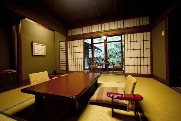 Traditional Oda (Hatsune, with Outside Bathtub)