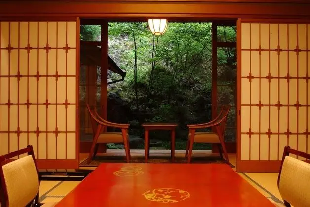Traditional Oda (Hatsune, with Outside Bathtub)