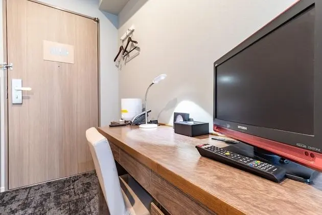 Tek Kişilik Oda, Sigara İçilmez (No Bath Tub, 4 Nights Stay)