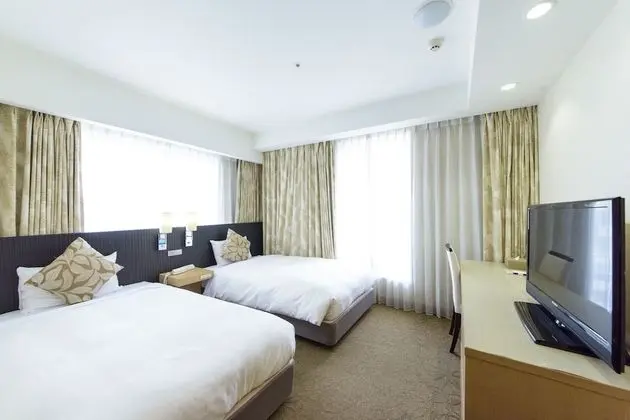 İki Ayrı Yataklı Oda, Sigara İçilebilir