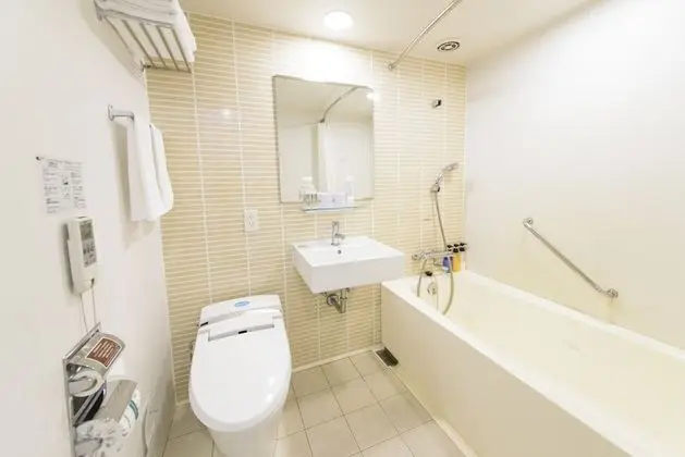 İki Ayrı Yataklı Oda, Sigara İçilebilir