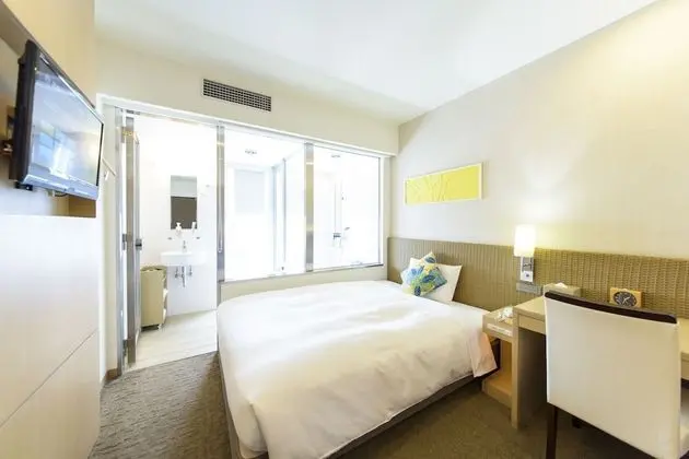 Tek Kişilik Oda, Sigara İçilebilir