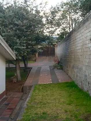 Private Bedroom Shared Bathroom