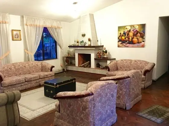 Private Bedroom Shared Bathroom