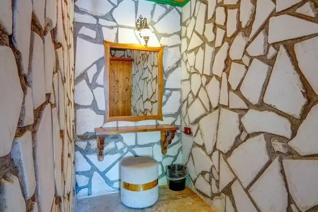 Çift Kişilik, Vadi Manzaralı
