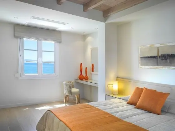 Suite, One Bedroom (2-4 adults)