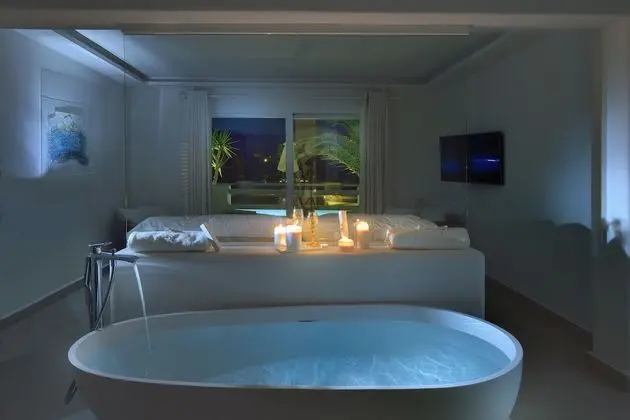 Elegant Suite, Sea View with Private Pool