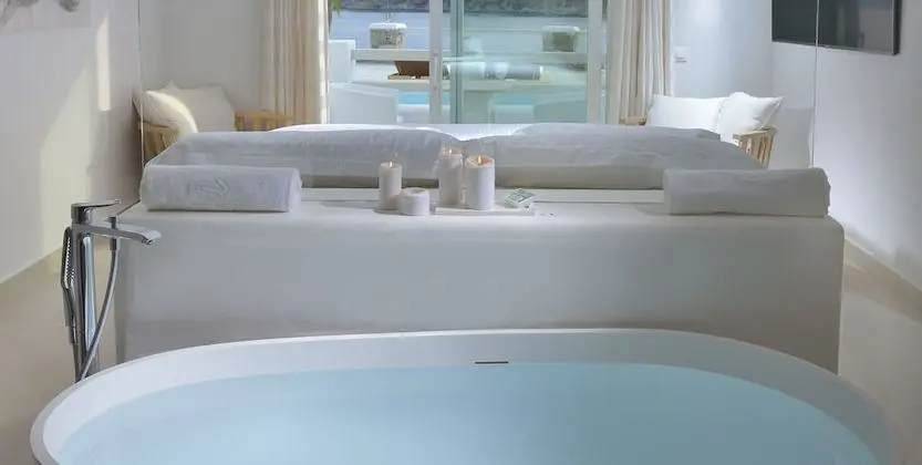 Elegant Suite, Sea View with Private Pool