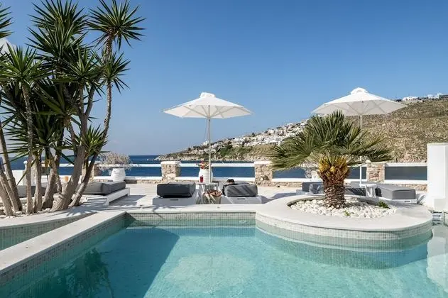 Executive Suite, Jetted Tub, Sea View with Private pool