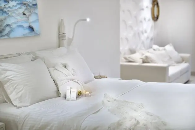 Myconian Grand Suite with Outdoor Sharing Pool, Sea View