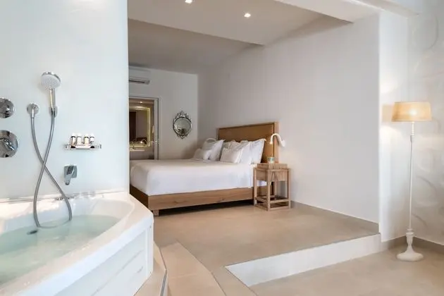 Myconian Grand Suite with Outdoor Sharing Pool, Sea View