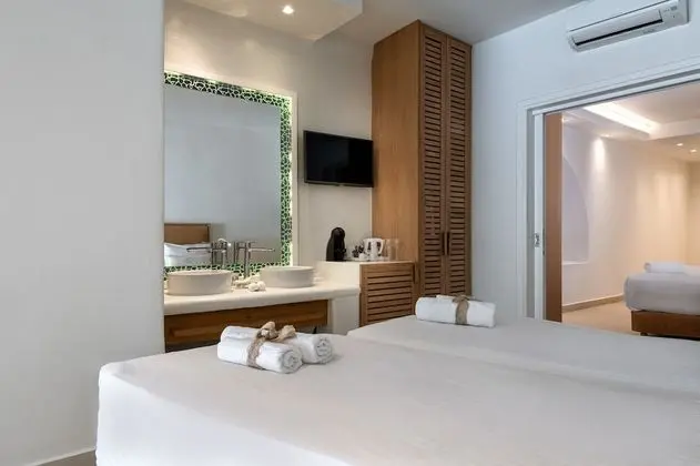 Myconian Grand Suite with Outdoor Sharing Pool, Sea View