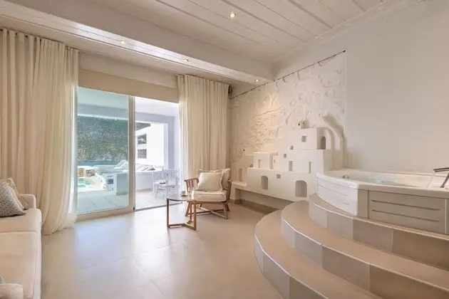 Myconian Grand Suite with Outdoor Sharing Pool, Sea View