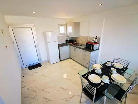 Superior Apart Daire, Deniz Manzaralı (Apartment)