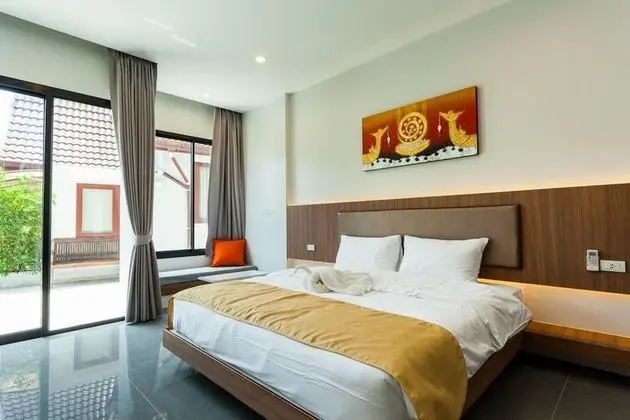 Superior Double Room with Pool View