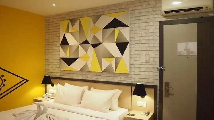Sunny Day Room