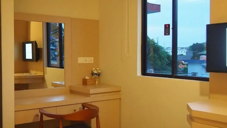 Sunny Day Room