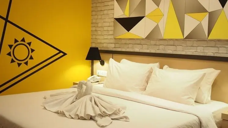 Sunny Day Room