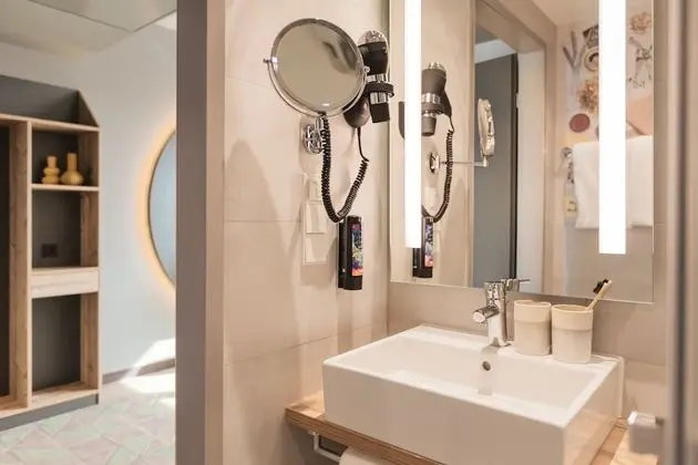 Deluxe Tek Büyük Yataklı Oda, 1 Çift Kişilik Yatak, Sigara İçilmez