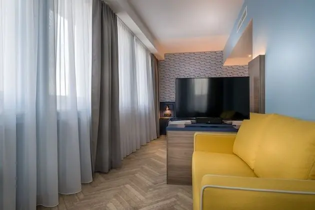 Deluxe Tek Büyük Yataklı Oda