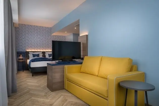 Deluxe Tek Büyük Yataklı Oda