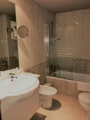 Club Üç Kişilik Oda