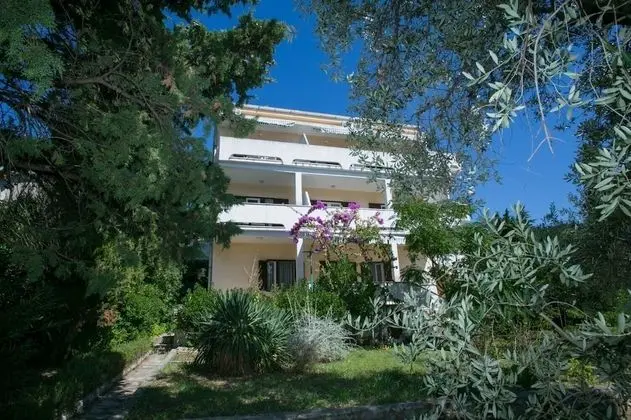 Apart Daire (Nives - great location - A5(2))