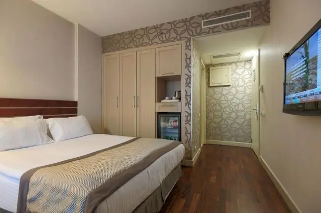 Standart Oda, Şehir Manzaralı