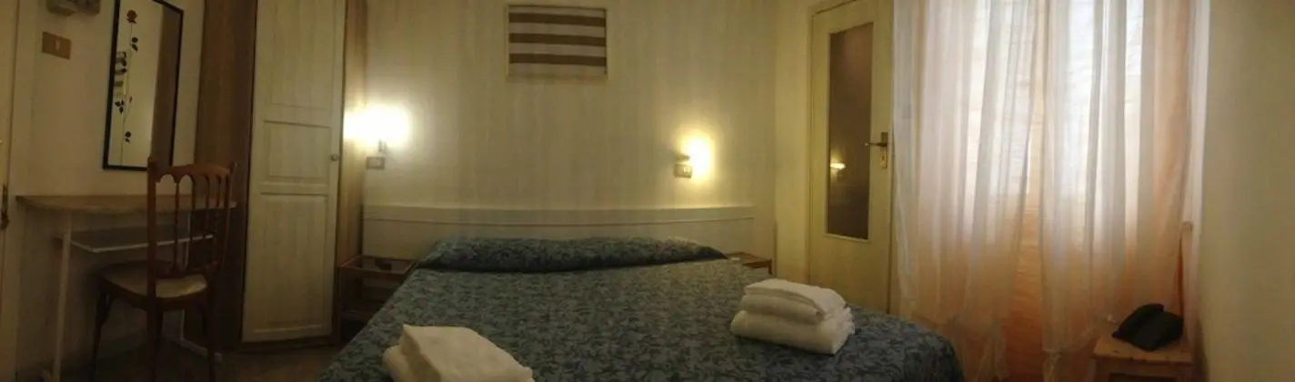 Tek Kişilik Oda, 1 Tek Kişilik Yatak