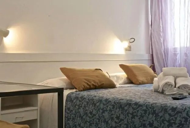 Üç Kişilik Oda